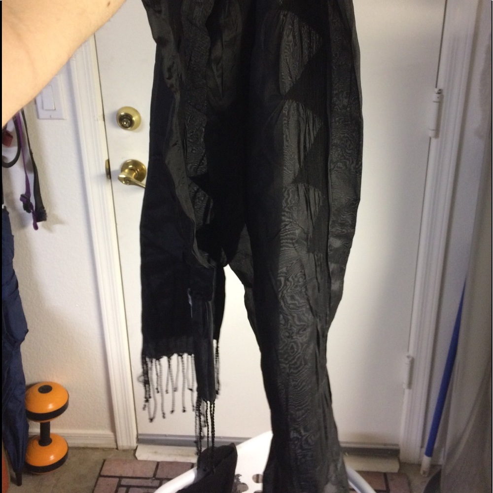 Issey Miyake Black silk Scarf